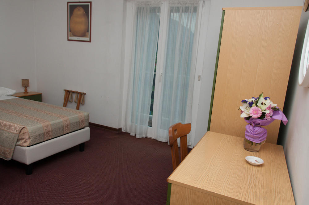 Hotel Dolomiti Levico Terme Εξωτερικό φωτογραφία